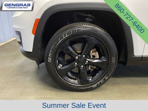 Used 2023 Jeep Grand Cherokee L Laredo AWD/4WD image 52