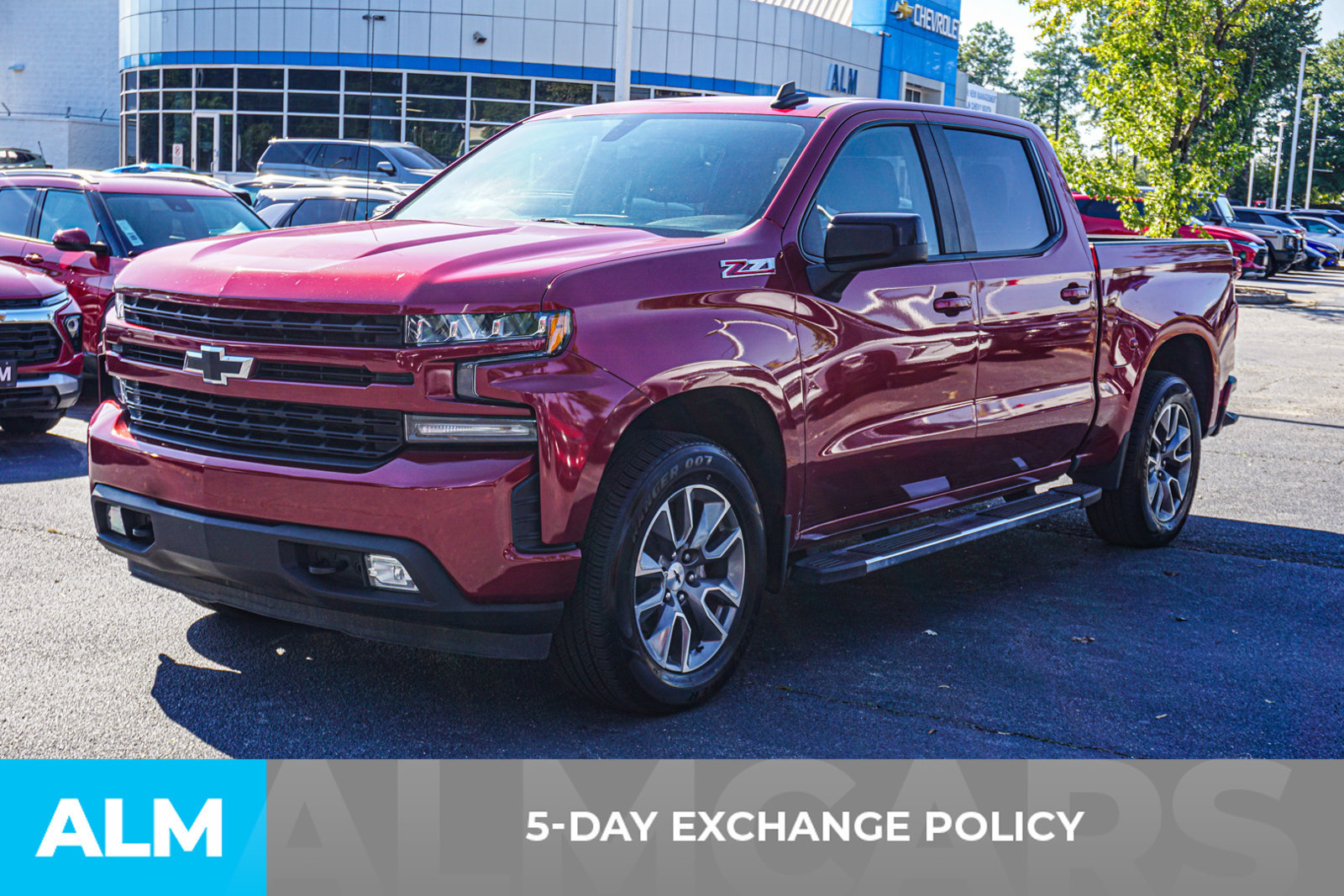Used 2021 Chevrolet Silverado 1500 RST w/ Z71 Off-Road Package AWD/4WD image 4