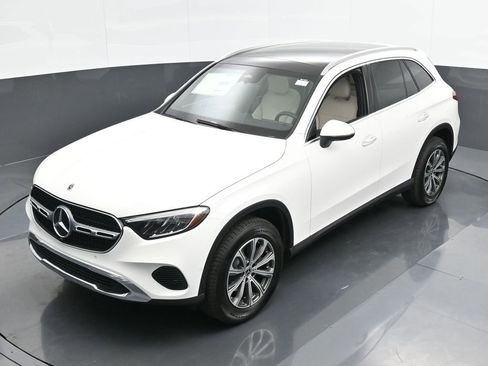 New 2025 Mercedes-Benz GLC 300 4MATIC image 34