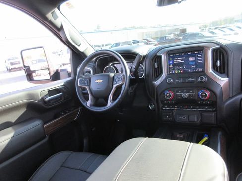 Certified 2023 Chevrolet Silverado 3500 High Country AWD/4WD image 32