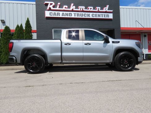 Used 2023 GMC Sierra 1500 Pro w/ Graphite Edition AWD/4WD image 3