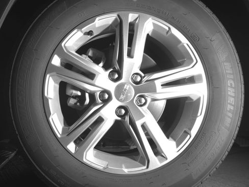 Used 2024 GMC Terrain SLE image 17