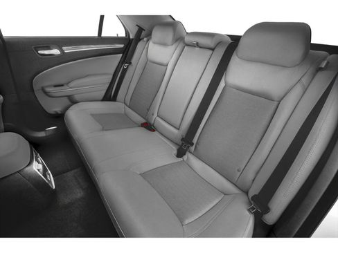 Used 2022 Chrysler 300 Touring L RWD image 8