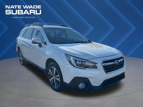 Used 2018 Subaru Outback 3.6R Limited AWD/4WD image 1
