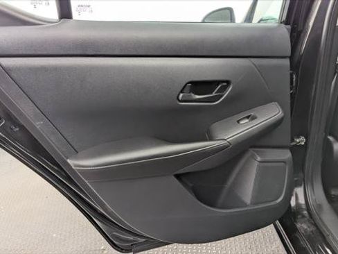Used 2024 Nissan Sentra SV FWD image 16