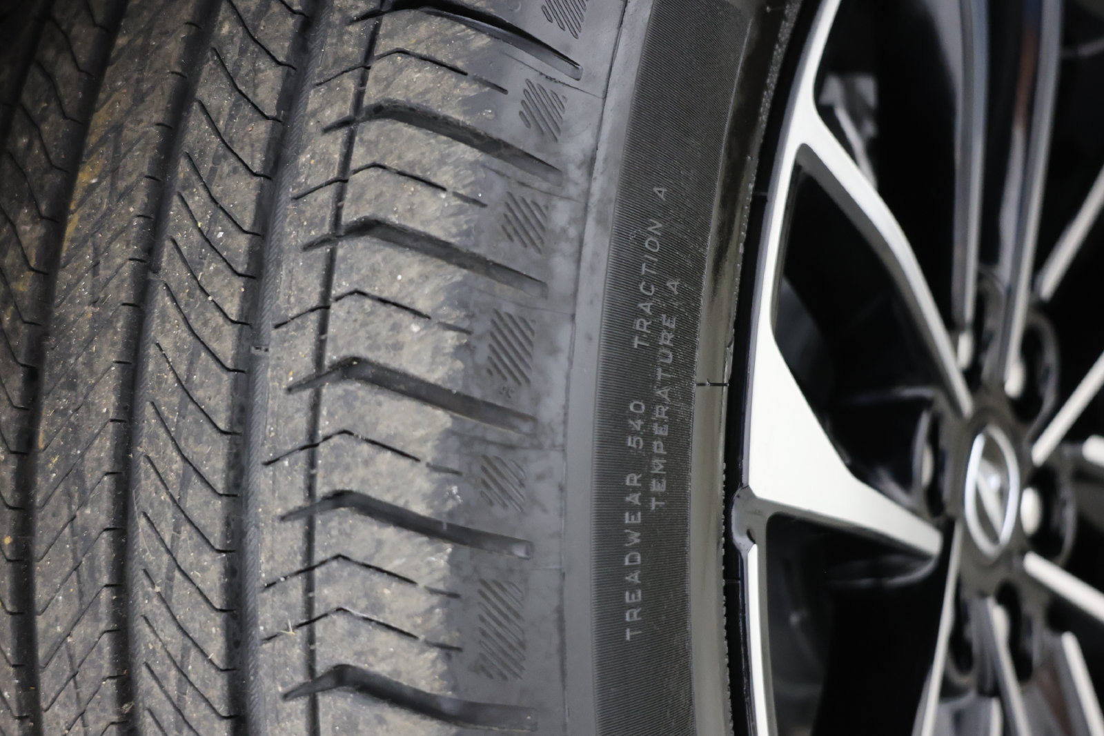 Used 2024 Acura ZDX A-Spec AWD/4WD image 14