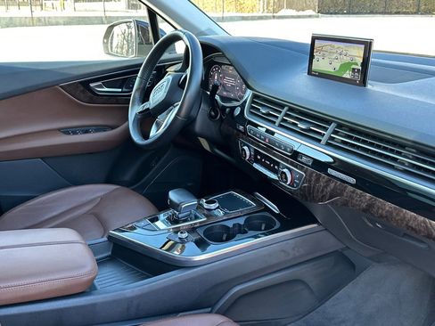 Used 2018 Audi Q7 3.0T Prestige w/ Prestige Package image 13