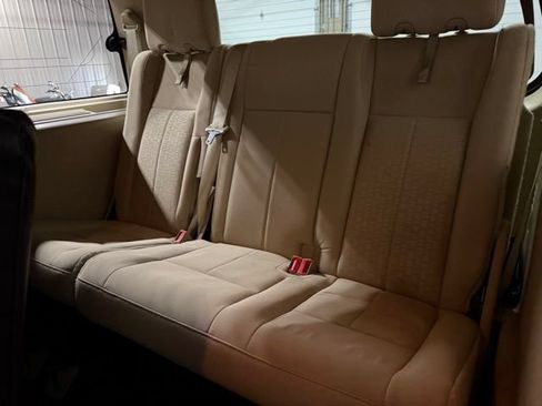 Used 2016 Ford Expedition XLT AWD/4WD image 20