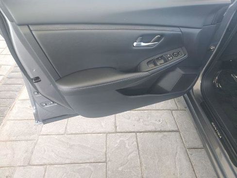 Certified 2025 Nissan Sentra SV image 27