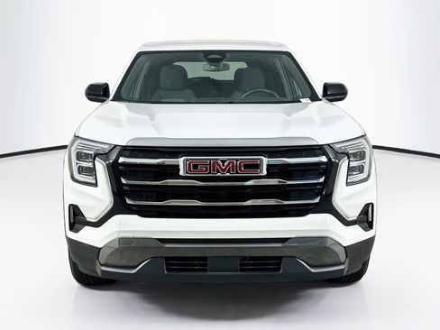Used 2026 GMC Terrain Elevation FWD image 2