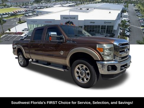 Used 2011 Ford F250 Lariat w/ Lariat Interior Pkg image 2