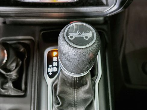 Used 2019 Jeep Wrangler Unlimited Sport S AWD/4WD image 24