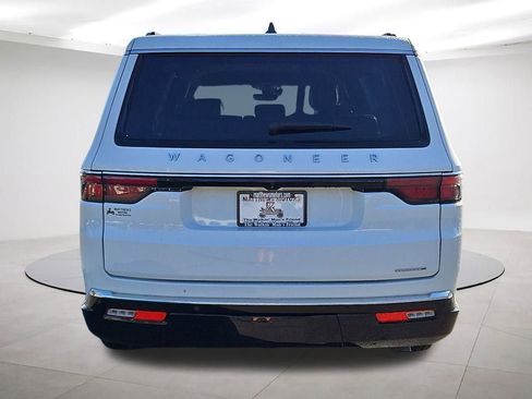 Used 2024 Jeep Wagoneer L Series III w/ Flexible Seating Group image 6