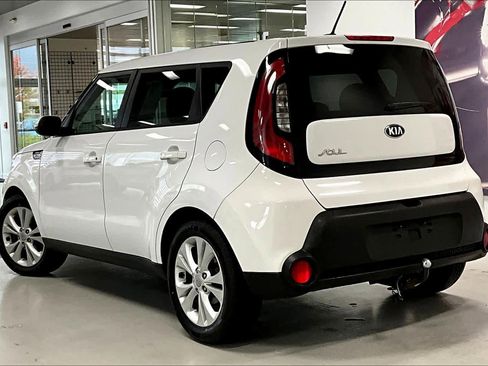 Used 2014 Kia Soul + image 4