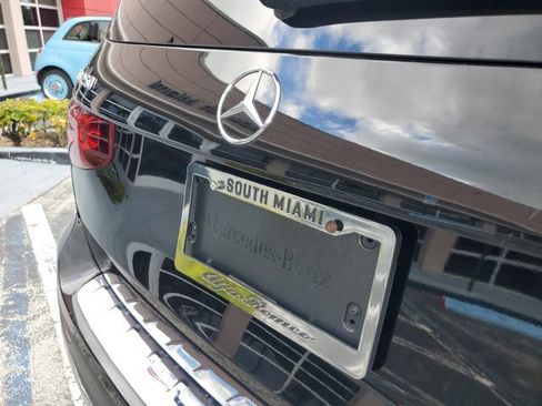 Used 2022 Mercedes-Benz GLB 250 image 10