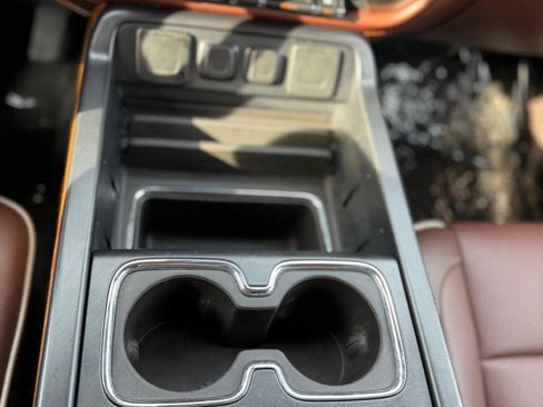 Used 2015 Chevrolet Silverado 1500 High Country w/ High Country Premium Package image 26