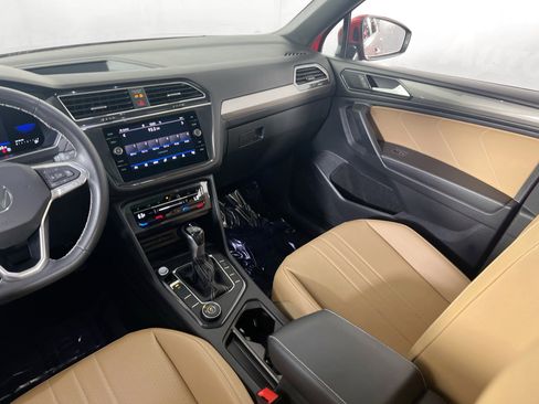 Used 2022 Volkswagen Tiguan SE image 23