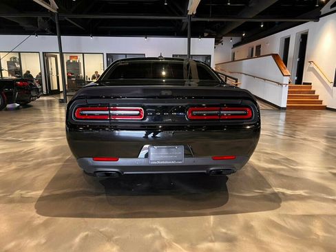 Used 2021 Dodge Challenger SRT Hellcat Redeye image 5