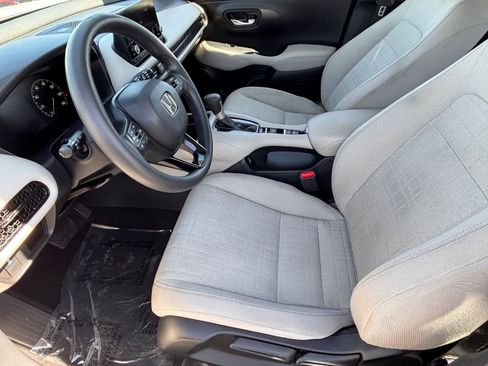 Certified 2023 Honda HR-V LX image 18