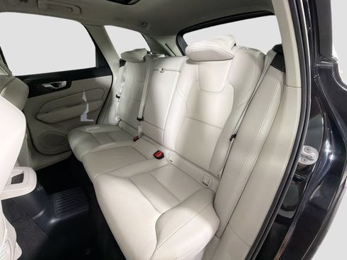 Certified 2023 Volvo XC60 T8 Plus w/ Protection Package Premier AWD/4WD image 24