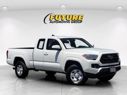 Used 2018 Toyota Tacoma SR w/ SR Convenience Package RWD image 1