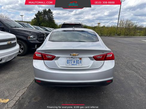 Used 2017 Chevrolet Malibu LT FWD image 5