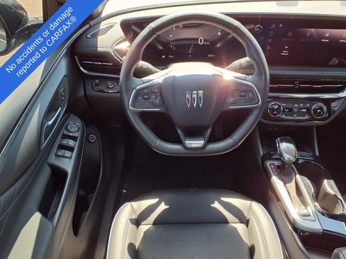 Used 2025 Buick Envista Sport Touring w/ Experience Buick Package FWD image 13
