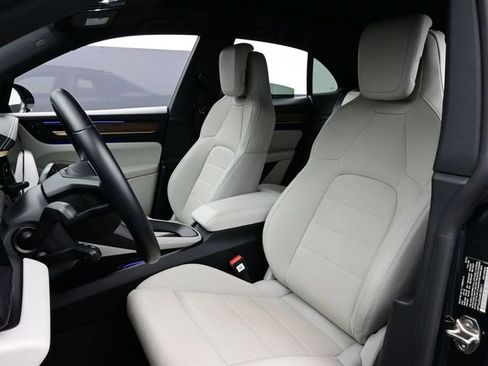 Certified 2024 Porsche Macan 4 Electric AWD/4WD image 5