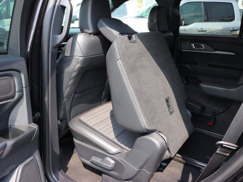 Used 2025 Ford Explorer ST-Line AWD/4WD image 28