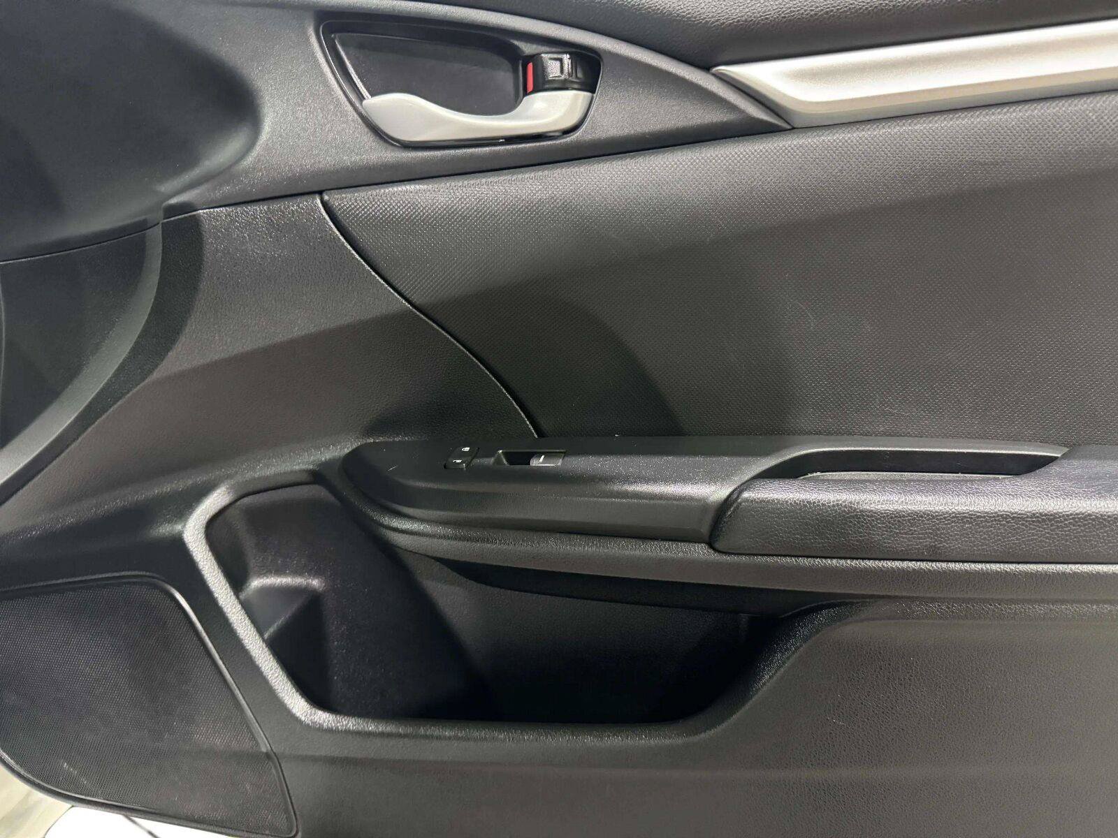 Used 2020 Honda Civic Sport image 28