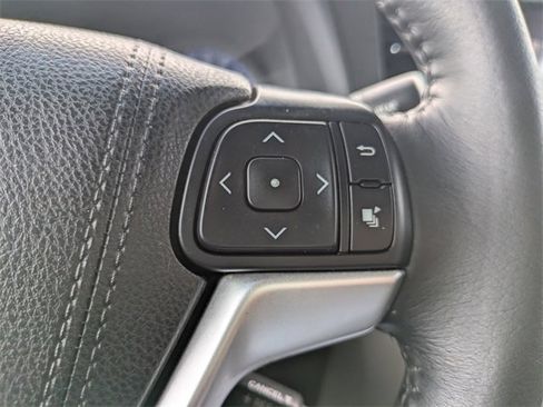Used 2016 Toyota Sienna XLE image 29