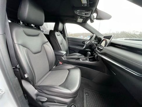 Used 2023 Jeep Compass Altitude w/ Sun and Sound Group image 30