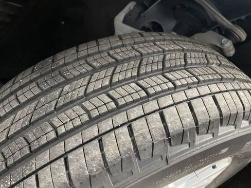 Used 2023 Jeep Grand Cherokee L Limited image 39