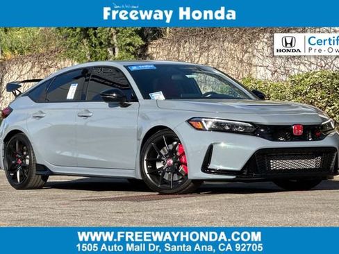 Certified 2025 Honda Civic Type R image 1