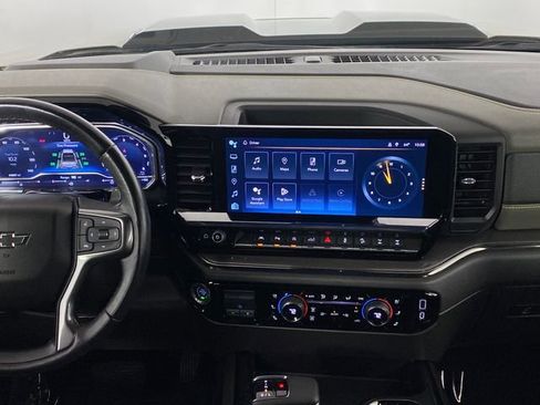 Certified 2023 Chevrolet Silverado 1500 ZR2 w/ Technology Package AWD/4WD image 18