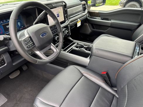 New 2026 Ford F250 Lariat w/ Black Appearance Package image 9