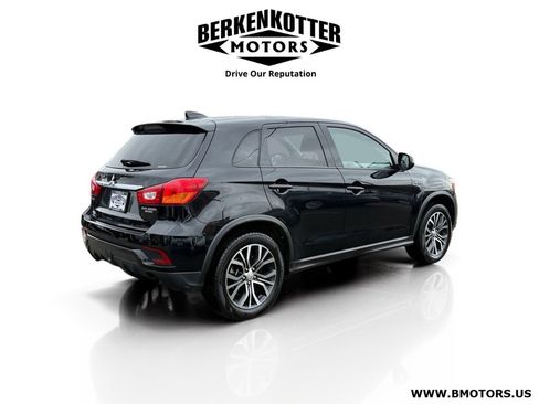 Used 2018 Mitsubishi Outlander Sport ES image 3