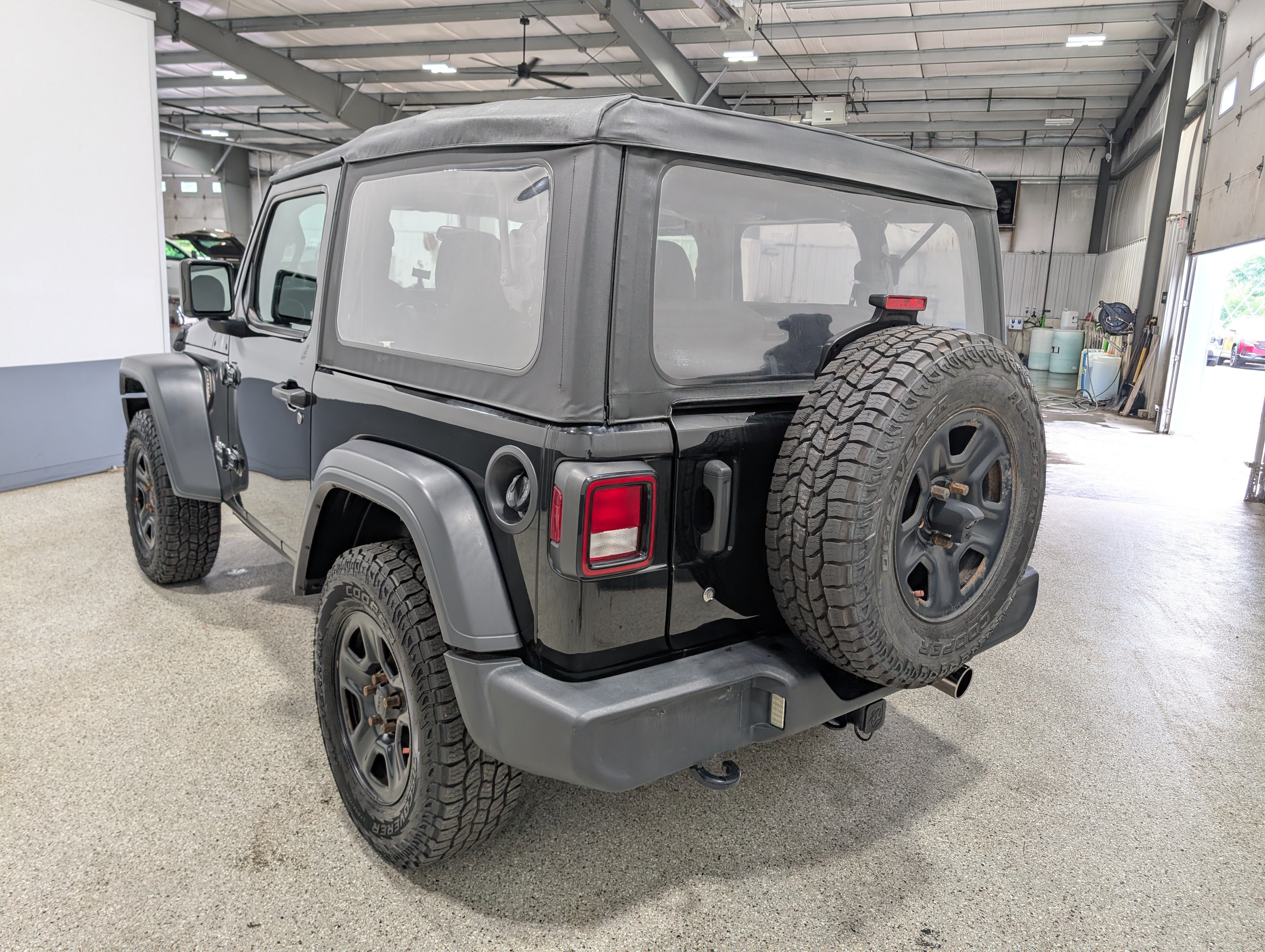Used 2020 Jeep Wrangler Sport AWD/4WD image 4