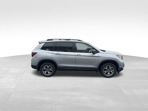 Certified 2023 Honda Passport TrailSport image 9