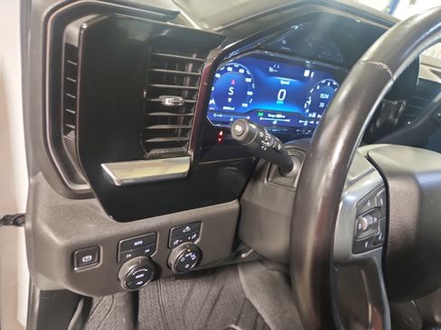 Used 2022 Chevrolet Silverado 1500 LT image 15