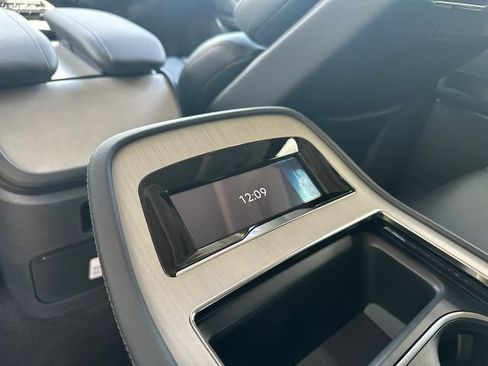 New 2026 Lincoln Navigator Reserve AWD/4WD image 22