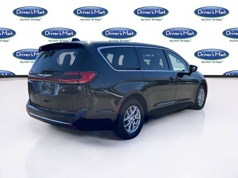 Used 2025 Chrysler Pacifica Select FWD image 7