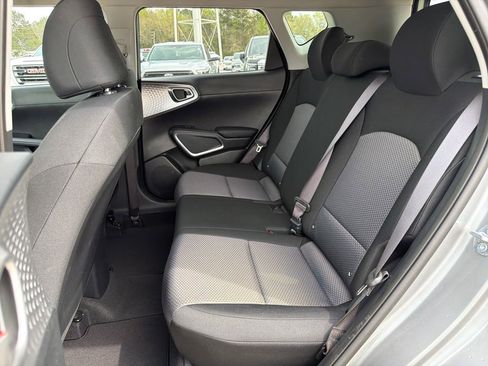 Used 2025 Kia Soul LX image 38