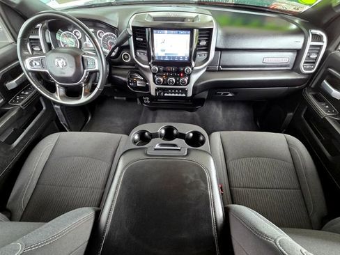 Used 2024 RAM 3500 Big Horn w/ Sport Appearance Package AWD/4WD image 9