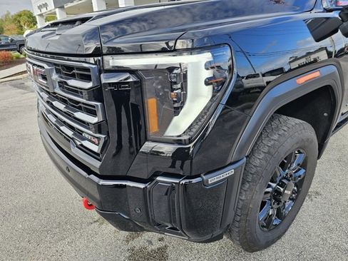Used 2025 GMC Sierra 2500 AT4 w/ AT4 Premium Plus Package image 7