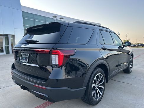 Certified 2025 Ford Explorer ST-Line image 63