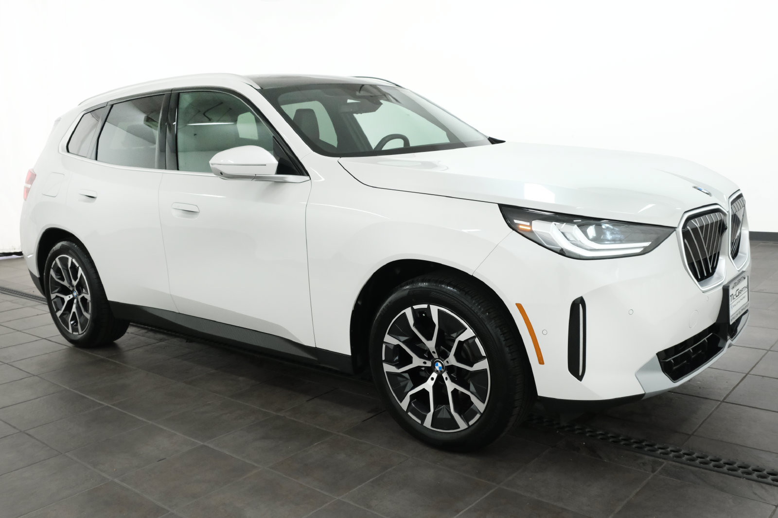 Used 2026 BMW X3 xDrive30i w/ Premium Package AWD/4WD image 7