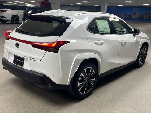 New 2026 Lexus UX 300h AWD image 7