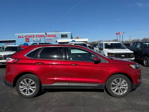 Used 2024 Ford Edge Titanium image 6
