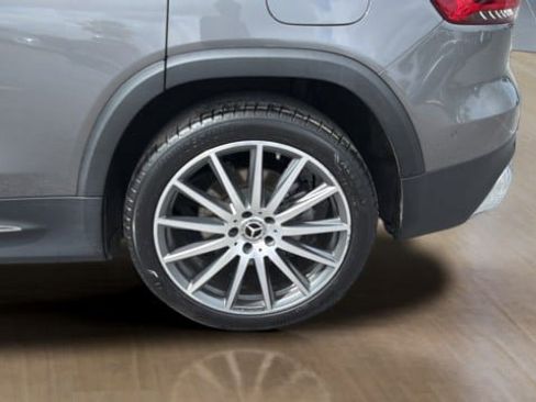 Used 2023 Mercedes-Benz GLB 250 image 18